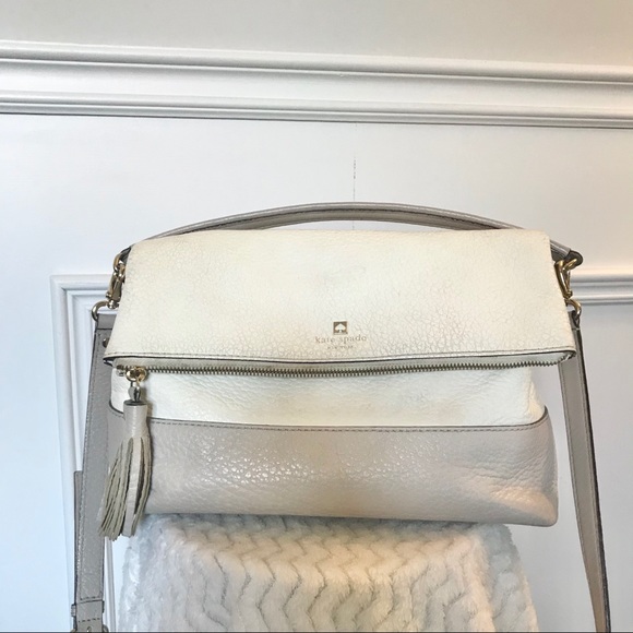 kate spade Handbags - Kate Spade Purse (larger purse)